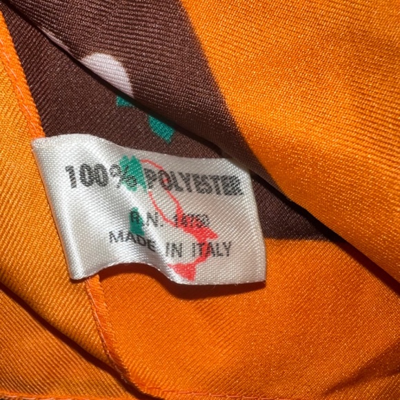 Vintage 70s Orange Floral Square Scarf - Picture 6 of 8